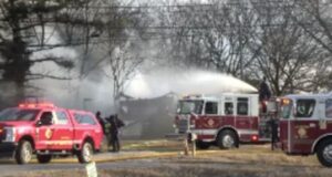 Tramo de la autopista 72 en Madison cerrado debido a un incendio estructural Tramo de la autopista 72 en Madison cerrado debido a un incendio estructural