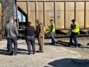 Tren choca con semirremolque en Courtland; no se reportan heridos Tren choca con semirremolque en Courtland; no se reportan heridos