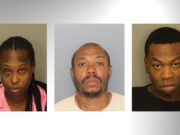 Tres personas acusadas de matar a golpes a un hombre mientras lo robaban Tres personas acusadas de matar a golpes a un hombre mientras lo robaban