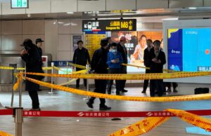 Ataque con bombas de humo y cuchillo en Taipéi deja cuatro fallecidos Ataque con bombas de humo y cuchillo en Taipéi deja cuatro fallecidos