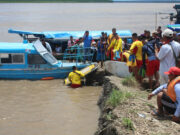 Dos embarcaciones naufragaron en la Amazonía peruana dejando 12 muertos y 57 desaparecidos Dos embarcaciones naufragaron en la Amazonía peruana dejando 12 muertos y 57 desaparecidos