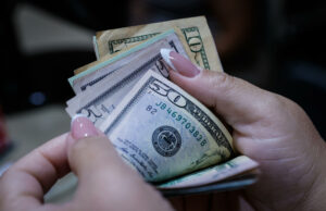 El peso mexicano mantiene su racha positiva con cinco avances consecutivos ante el dólar El peso mexicano mantiene su racha positiva con cinco avances consecutivos ante el dólar