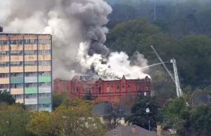 Funcionarios reaccionan ante incendio en la Escuela Sayre Street de Montgomery Funcionarios reaccionan ante incendio en la Escuela Sayre Street de Montgomery