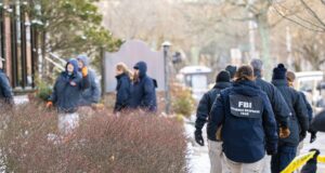 Hallan muerto al sospechoso del tiroteo ocurrido en la Universidad de Brown Hallan muerto al sospechoso del tiroteo ocurrido en la Universidad de Brown