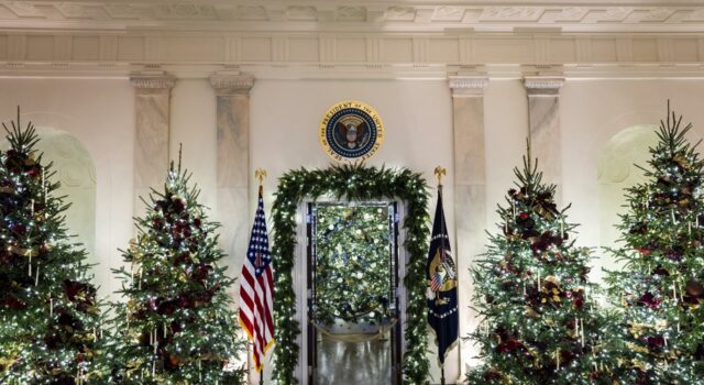 Los Trump celebran 250 años de EE.UU. en su primera Navidad de regreso a la Casa Blanca Los Trump celebran 250 años de EE.UU. en su primera Navidad de regreso a la Casa Blanca