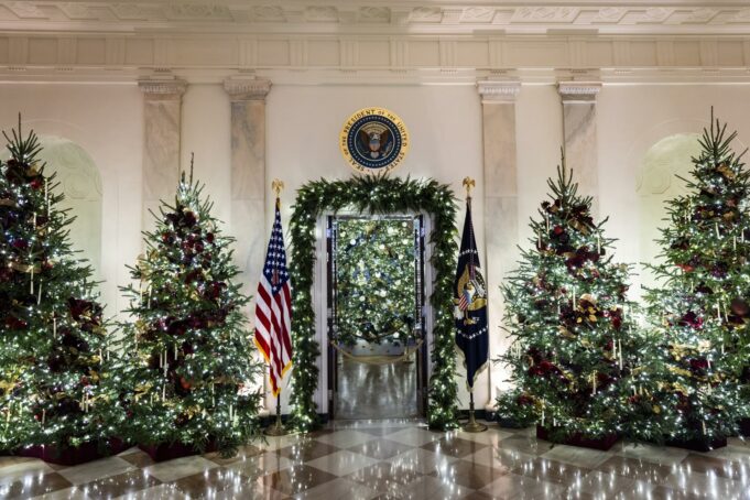 Los Trump celebran 250 años de EE.UU. en su primera Navidad de regreso a la Casa Blanca Los Trump celebran 250 años de EE.UU. en su primera Navidad de regreso a la Casa Blanca