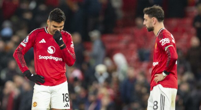 Manchester United empata 1-1, y sus problemas de rendimiento persisten Manchester United empata 1-1, y sus problemas de rendimiento persisten