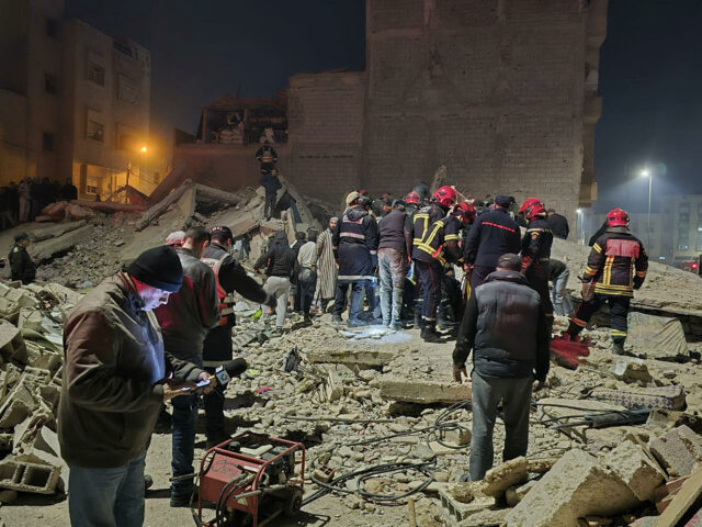 Suben a 22 los muertos por el derrumbe de dos edificios que Marruecos investiga Marruecos investiga el derrumbe de edificios con 22 víctimas mortales