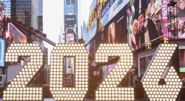 Nueva York recibe con entusiasmo los números que marcarán el inicio del 2026 Nueva York recibe con entusiasmo los números que marcarán el inicio del 2026