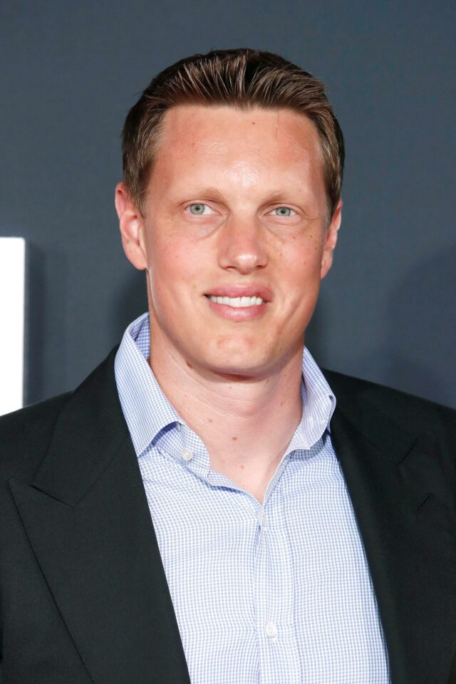 Paramount lanza opa hostil de $108.400M por Warner Bros tras derrota ante Netflix Paramount lanza opa hostil de $108.400M por Warner Bros tras derrota ante Netflix