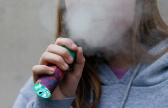 Prohibición de vapeadores en México favorece al crimen organizado en su venta ilegal Prohibición de vapeadores en México favorece al crimen organizado en su venta ilegal