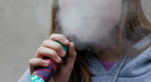 Prohibición de vapeadores en México favorece al crimen organizado en su venta ilegal Prohibición de vapeadores en México favorece al crimen organizado en su venta ilegal
