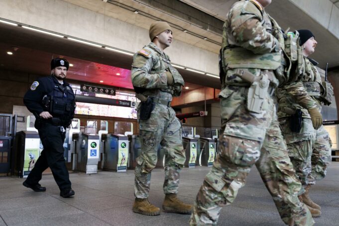 Trump ordenó retirar la Guardia Nacional de Chicago, Los Ángeles y también Portland Trump ordenó retirar la Guardia Nacional de Chicago, Los Ángeles y también Portland