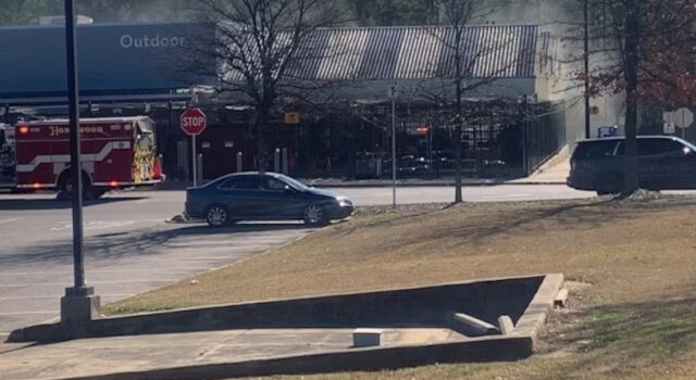 3 adolescentes acusados en segundo incendio provocado en Walmart de Lakeshore 3 adolescentes acusados en segundo incendio provocado en Walmart de Lakeshore