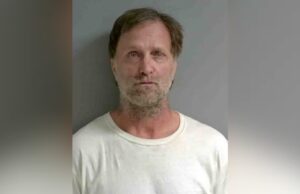 Acusan a hombre de crueldad animal por abandonar perros tras ser desalojado Acusan a hombre de crueldad animal por abandonar perros tras ser desalojado