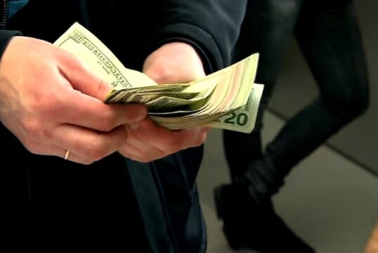 Alabama estudia subir el salario mínimo tras reabrirse el debate sobre los salarios Alabama estudia subir el salario mínimo tras reabrirse el debate sobre los salarios