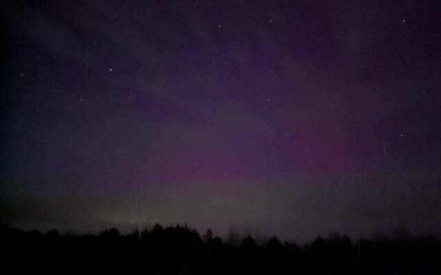 Auroras boreales vistas en Alabama ante alerta por tormenta geomagnética