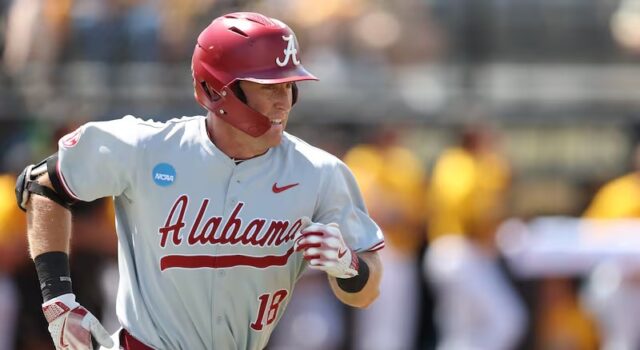 El equipo de béisbol de Alabama se prepara para el “Fan Day” antes de la temporada 2026 El equipo de béisbol de Alabama se prepara para el "Fan Day" antes de la temporada 2026
