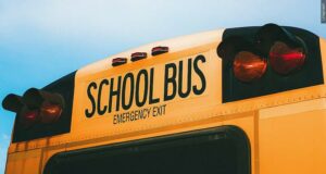 Escuelas de Alabama preparan cierres este lunes debido a fuertes tormentas invernales Escuelas de Alabama preparan cierres este lunes debido a fuertes tormentas invernales