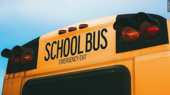 Escuelas de Alabama preparan cierres este lunes debido a fuertes tormentas invernales Escuelas de Alabama preparan cierres este lunes debido a fuertes tormentas invernales