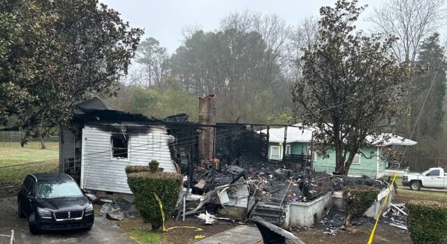 Hermano y hermana mueren en incendio en una casa en Mulga el miércoles por la noche Hermano y hermana mueren en incendio en una casa en Mulga el miércoles por la noche