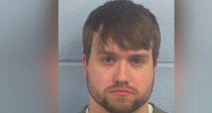 Hombre del condado de Etowah enfrenta 22 cargos por posesión de pornografía infantil Hombre del condado de Etowah enfrenta 22 cargos por posesión de pornografía infantil