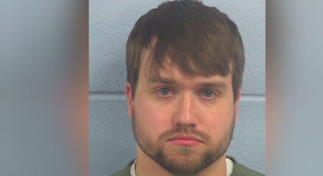 Hombre del condado de Etowah enfrenta 22 cargos por posesión de pornografía infantil Hombre del condado de Etowah enfrenta 22 cargos por posesión de pornografía infantil