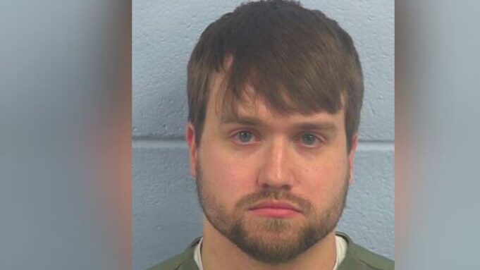 Hombre del condado de Etowah enfrenta 22 cargos por posesión de pornografía infantil Hombre del condado de Etowah enfrenta 22 cargos por posesión de pornografía infantil