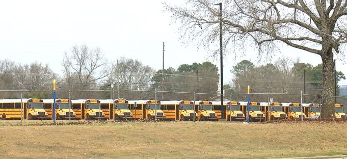 Las escuelas de la ciudad de Gadsden ofrecen nuevo transporte para los estudiantes Las escuelas de la ciudad de Gadsden ofrecen nuevo transporte para los estudiantes