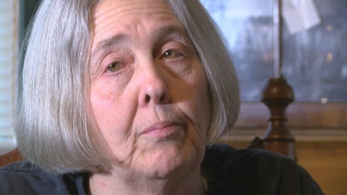 Mujer de Leeds impugna su arresto y la publicación de su foto policial tras una detención de tráfico Mujer de Leeds impugna su arresto y la publicación de su foto policial tras una detención de tráfico