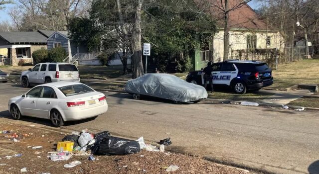 Una persona y un perro fueron baleados en Division Avenue el viernes por la tarde Una persona y un perro fueron baleados en Division Avenue el viernes por la tarde