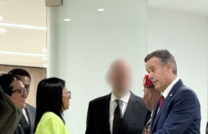 Delcy Rodríguez mantuvo un encuentro con el director de la CIA en Caracas Delcy Rodríguez mantuvo un encuentro con el director de la CIA en Caracas