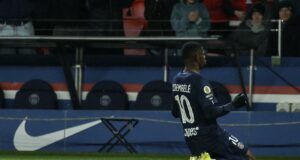 Dembélé sentencia el partido con una goleada de tres a cero Dembélé sentencia el partido con una goleada de tres a cero