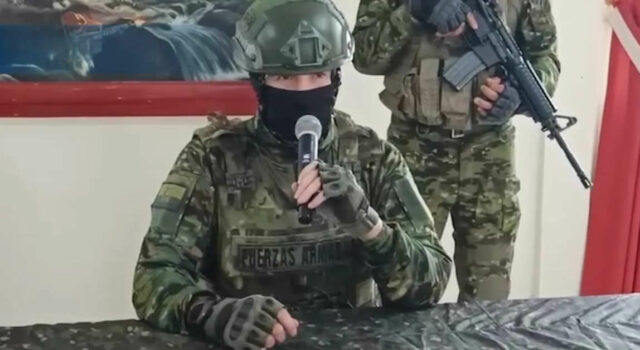 Ecuador incauta 2,2 toneladas de droga presuntamente pertenecientes a disidencias de las FARC Ecuador incauta 2,2 toneladas de droga presuntamente pertenecientes a disidencias de las FARC