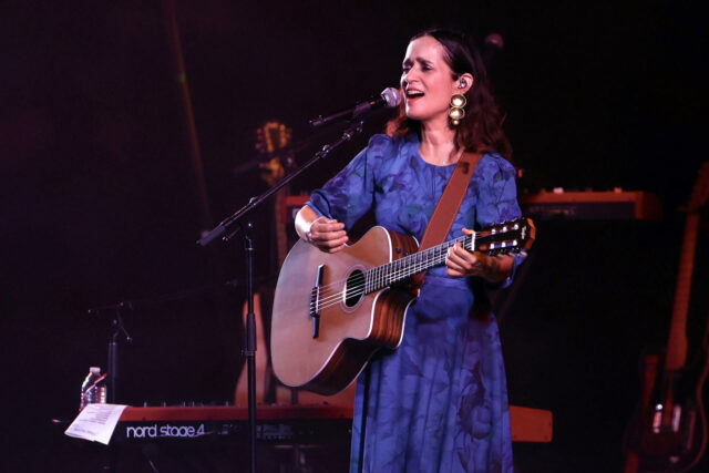 Julieta Venegas anuncia gira por México para presentar en vivo su nuevo álbum