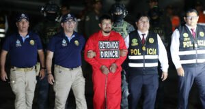 Llegada a Lima de alias El Monstruo tras ser extraditado desde Paraguay Llegada a Lima de alias El Monstruo tras ser extraditado desde Paraguay