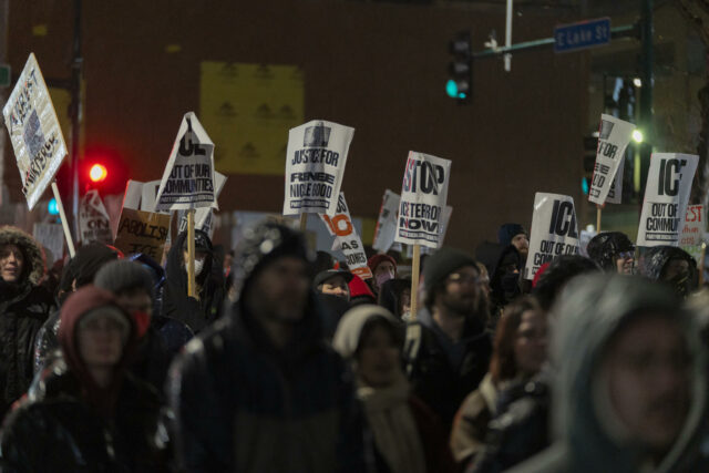 Manifestantes en Mineápolis exigen la salida de ICE ante presuntos abusos policiales