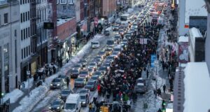 Multitudinarias marchas en Nueva York durante la jornada de apoyo nacional a Mineápolis Multitudinarias marchas en Nueva York durante la jornada de apoyo nacional a Mineápolis