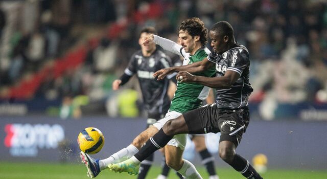 Ndoye lidera al Vitoria hacia su primera final de Copa tras ganar 1-2 Ndoye lidera al Vitoria hacia su primera final de Copa tras ganar 1-2