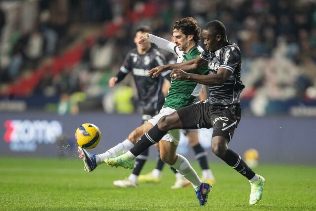 Ndoye lidera al Vitoria hacia su primera final de Copa tras ganar 1-2 Ndoye lidera al Vitoria hacia su primera final de Copa tras ganar 1-2