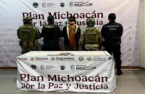 Nueve arrestados y tres campamentos destruidos tras operativo policial en Michoacán, México Nueve arrestados y tres campamentos destruidos tras operativo policial en Michoacán, México