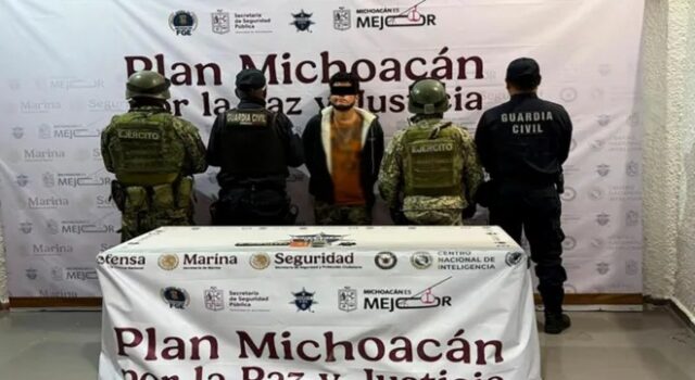 Nueve arrestados y tres campamentos destruidos tras operativo policial en Michoacán, México Nueve arrestados y tres campamentos destruidos tras operativo policial en Michoacán, México
