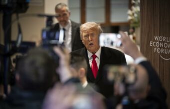 Trump actúa como provocador en Davos y anuncia un preacuerdo sobre Groenlandia Trump actúa como provocador en Davos y anuncia un preacuerdo sobre Groenlandia