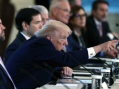 Trump advierte acciones sobre Groenlandia, sugiriendo que ocurrirá por acuerdo o imposición Trump advierte acciones sobre Groenlandia, sugiriendo que ocurrirá por acuerdo o imposición