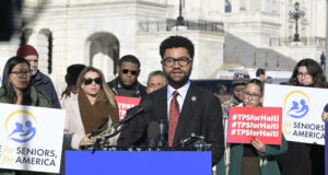 Jueza mantiene protección para 350.000 haitianos, otorgando alivio migratorio en EE.UU. Jueza mantiene protección para 350.000 haitianos, otorgando alivio migratorio en EE.UU.