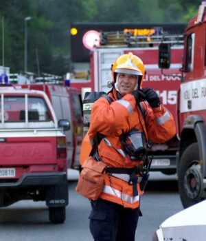 Incendio destruye el histórico Teatro Sannazaro en Nápoles y deja varios heridos Incendio destruye el histórico Teatro Sannazaro en Nápoles y deja varios heridos