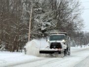 Chicago elige “Abolir ICE” como nombre para un camión quitanieves en concurso municipal Chicago elige "Abolir ICE" como nombre para un camión quitanieves en concurso municipal