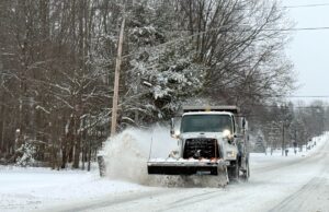 Chicago elige “Abolir ICE” como nombre para un camión quitanieves en concurso municipal Chicago elige "Abolir ICE" como nombre para un camión quitanieves en concurso municipal