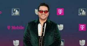 Alfonso Terán impone el Latin Country en la Alfombra de Premio Lo Nuestro Alfonso Terán impone el Latin Country en la Alfombra de Premio Lo Nuestro