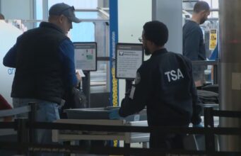 Cierre gubernamental causa retrasos aeroportuarios porque empleados no reciben salario Cierre gubernamental causa retrasos aeroportuarios porque empleados no reciben salario